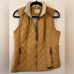G.H. BASS & CO.  QUILTED TAN VEST SIZE S